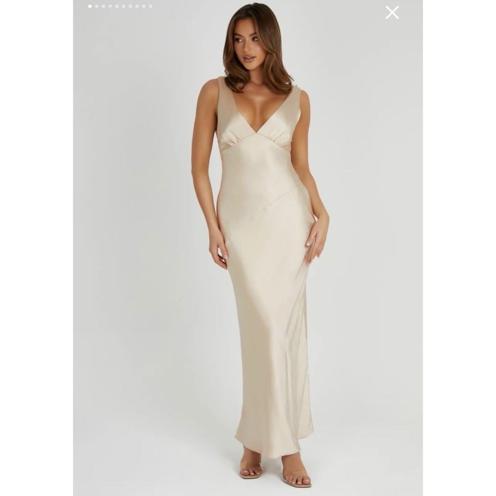 Meshki Champagne Satin Cowl Back V-Neck Maxi Dress DR04290WD6 Large